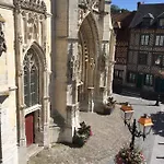 Medicis Avec Garage 度假居 *